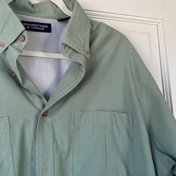 Round Tree & Yorke Green Button-Up Shirt - large - Picture 3 of 5